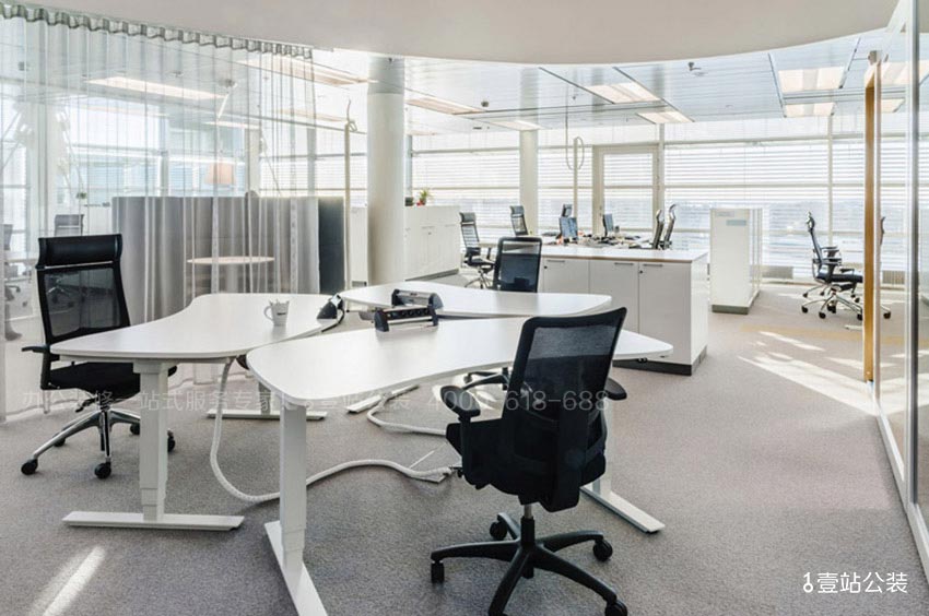 深圳办公室装修千万不能忽略员工区设计